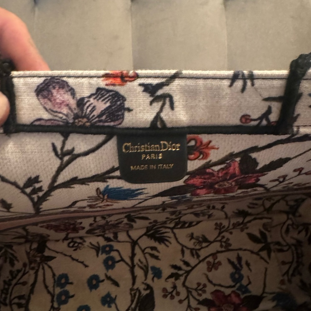 Dior - Picture 8 of 9